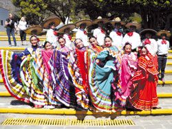 ajijic-dancers